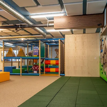 Semesterbostad Montela & - Montela Pavillon *