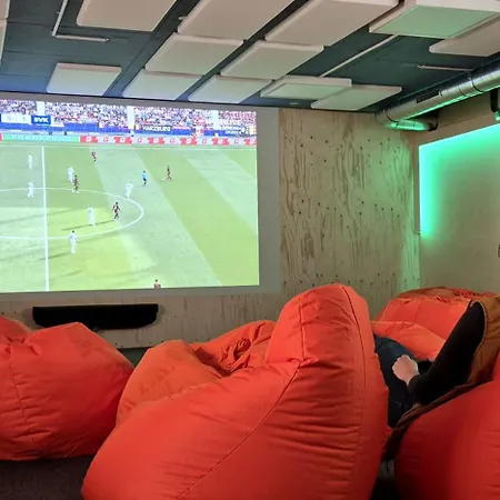 Montela & - Montela Pavillon