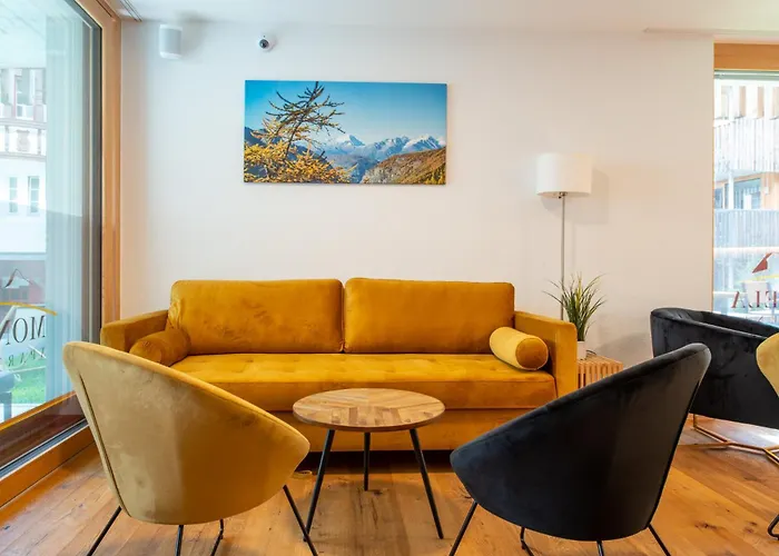 Montela & - Montela Pavillon