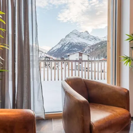 Montela & - Montela Pavillon *