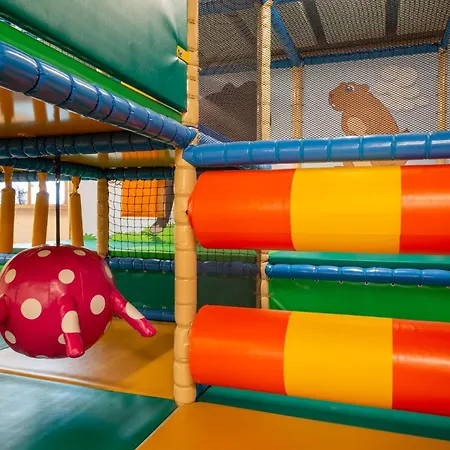 Montela & - Montela Pavillon *